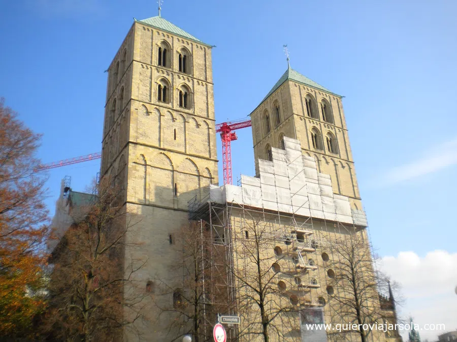 Fachada y torres de la Catedral