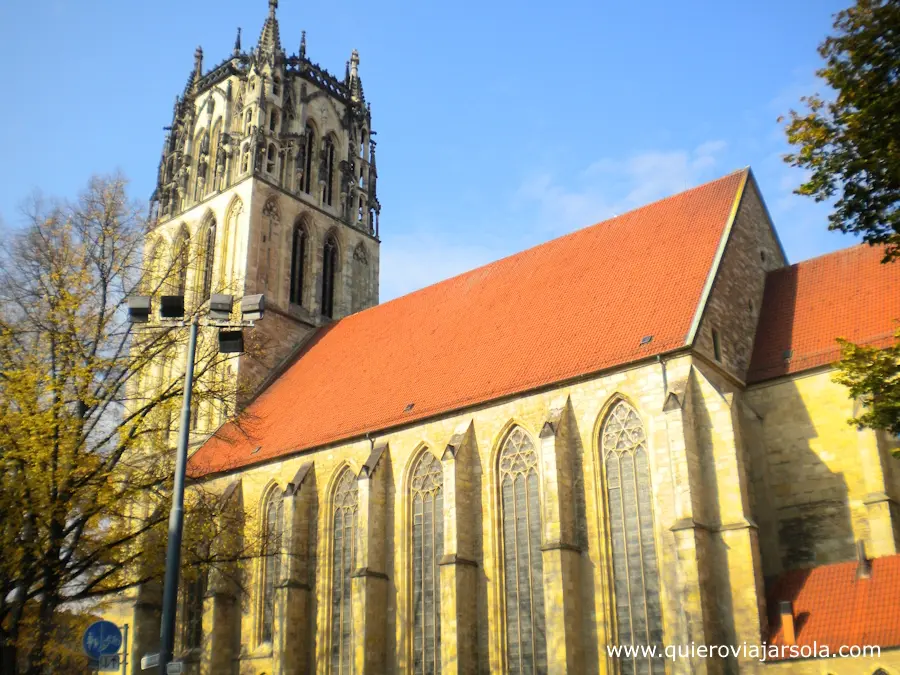 Exterior de la iglesia