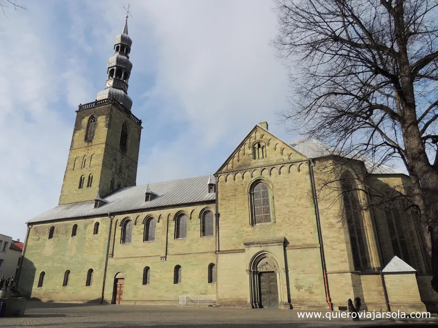 Exterior de la iglesia