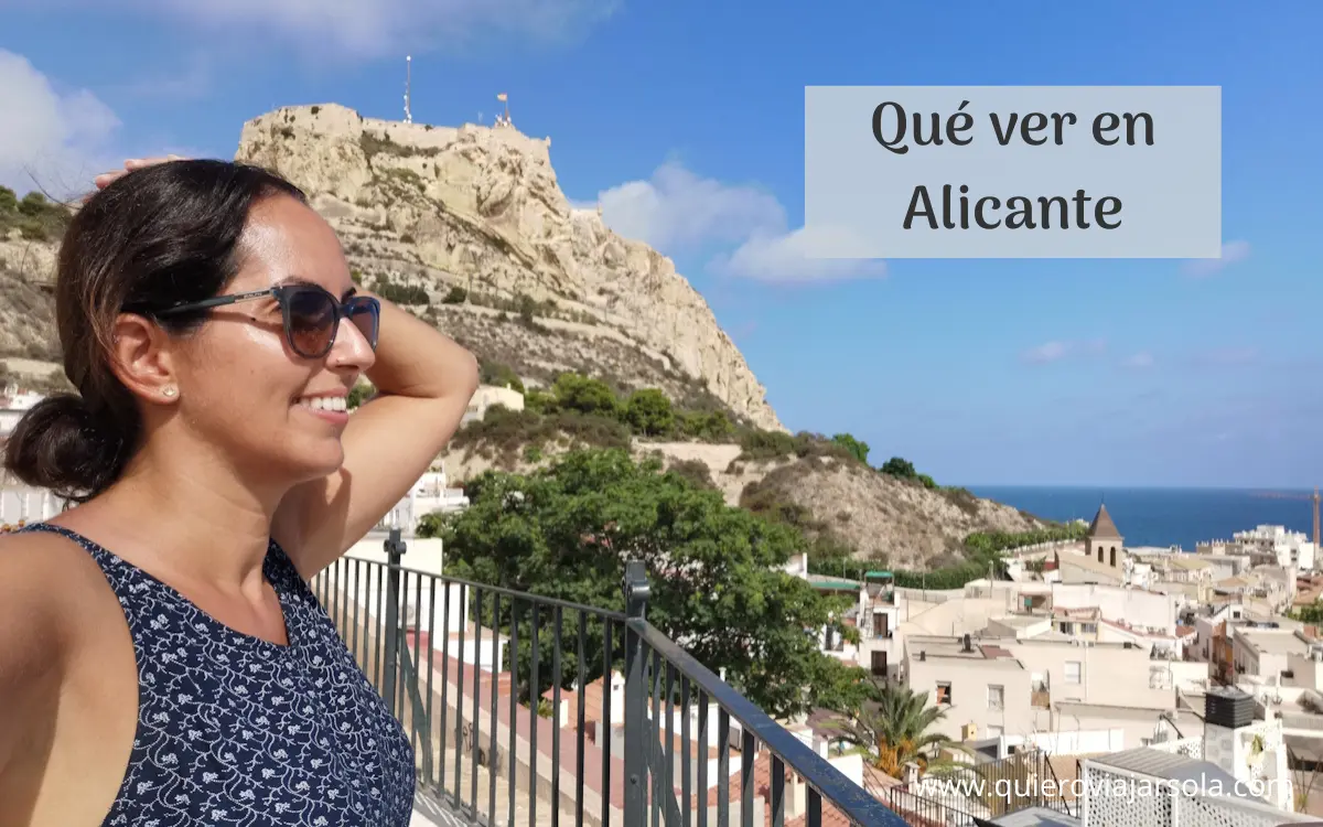 Yo divisando Alicante desde un mirador