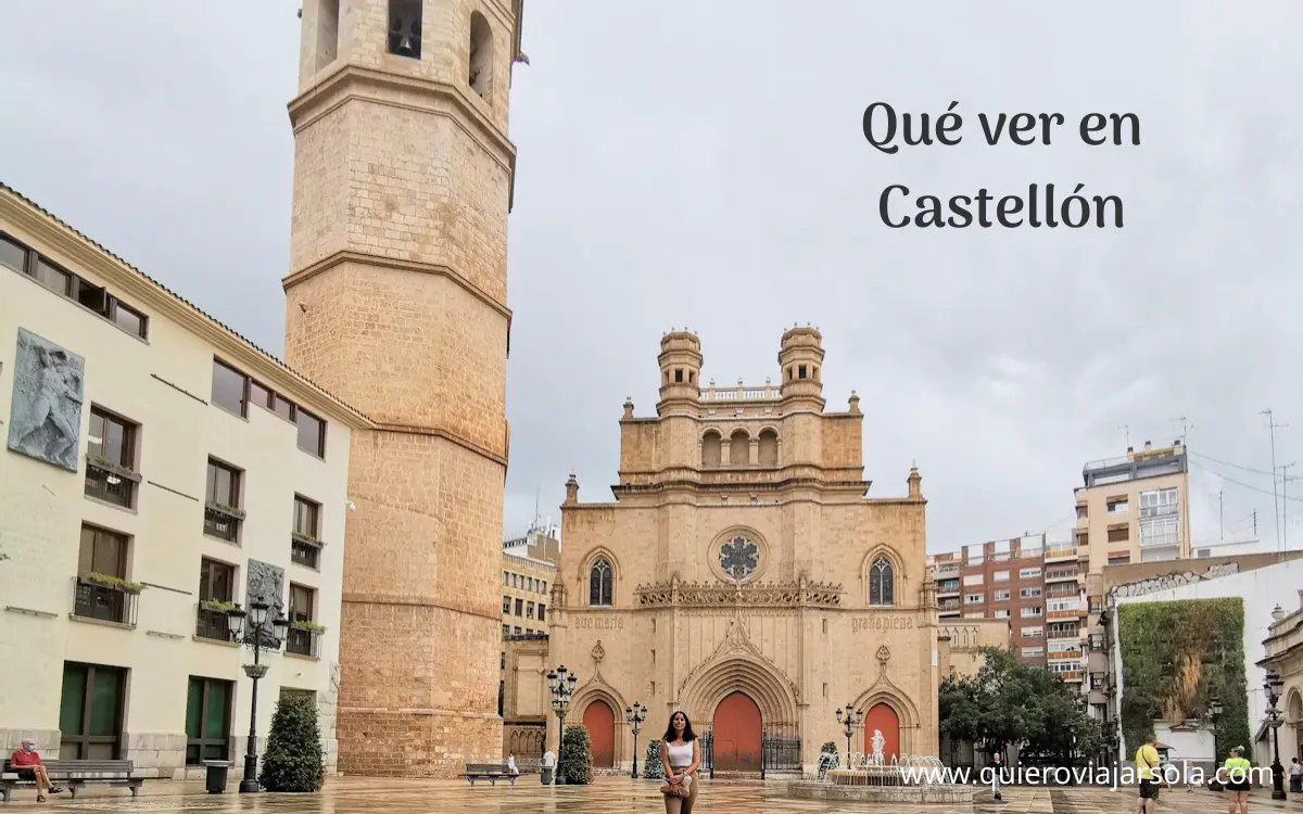 Yo en la Plaza Mayor de Castellón