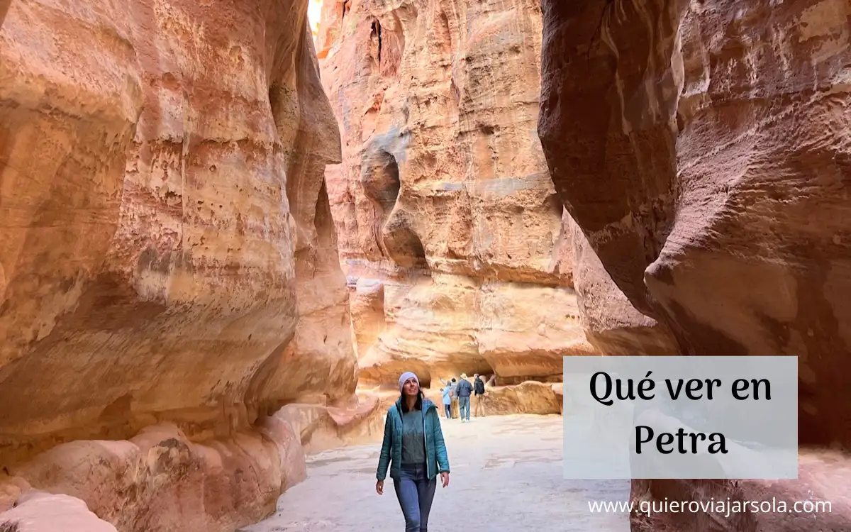 Yo paseando por el Siq
