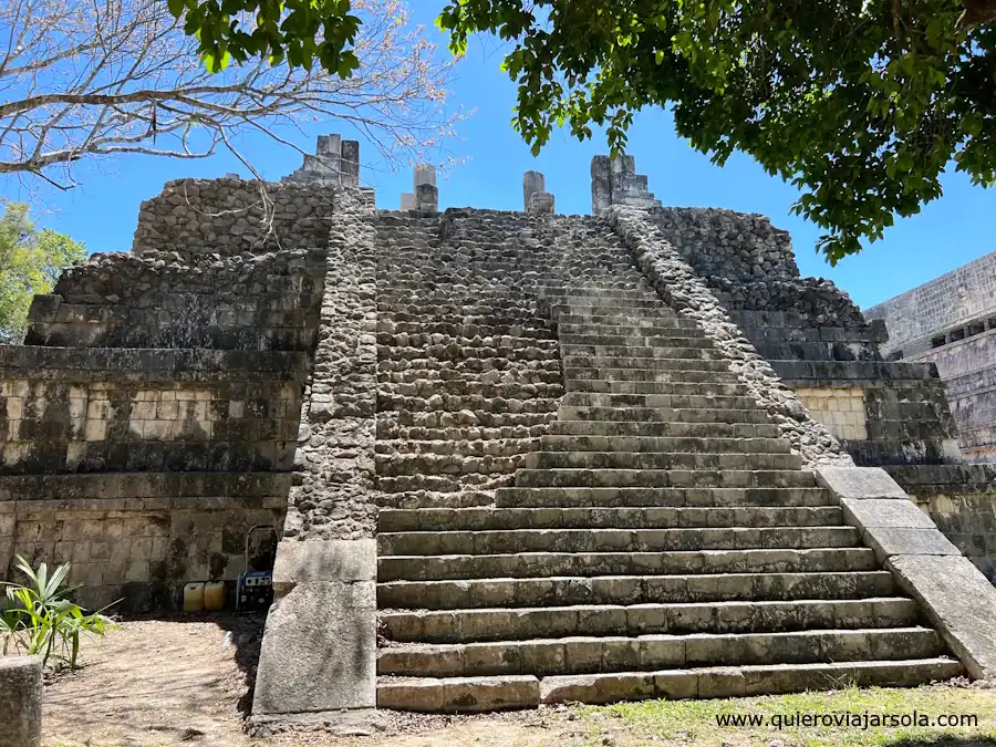 Escalinata del templo