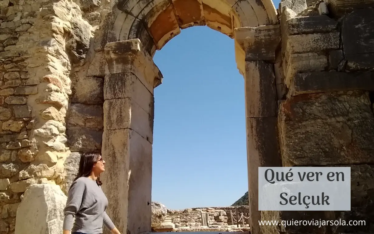 Yo visitando las ruinas de Éfeso en Selçuk