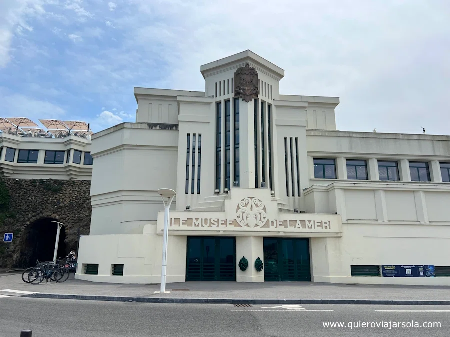 Fachada del acuario