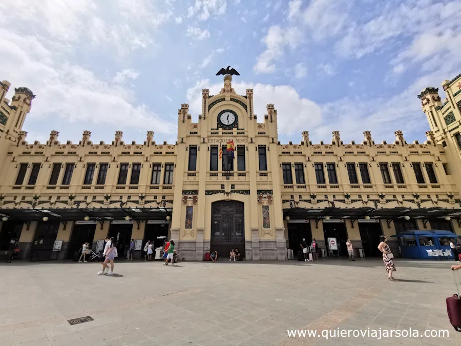 Fachada de la estación