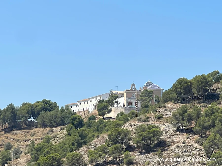 Monasterio en la montaña