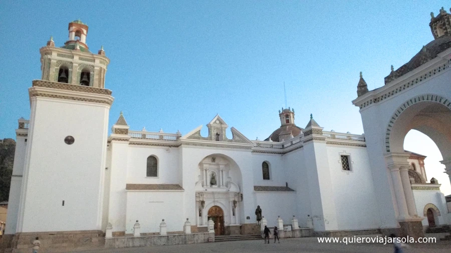 Exterior de la iglesia