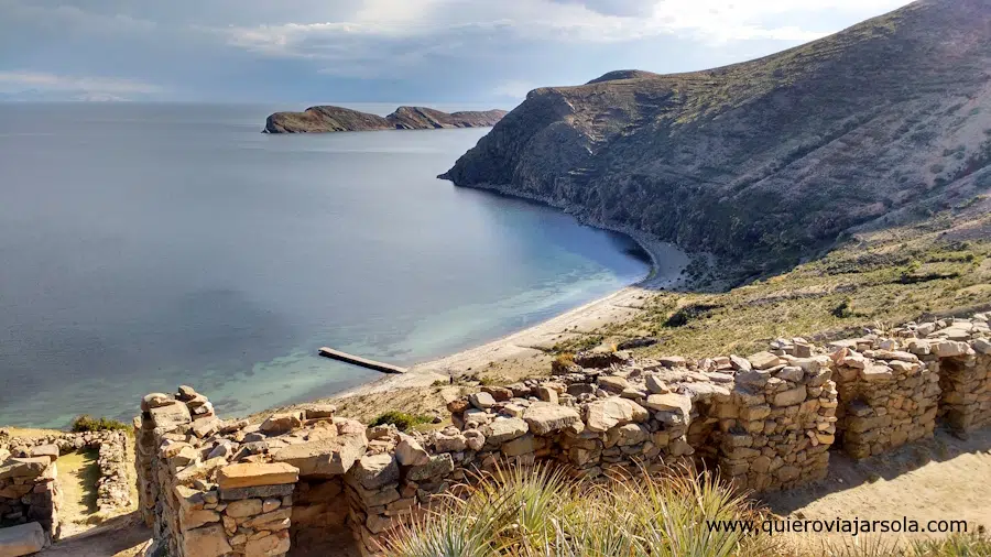 Restos de la Chincana en la Isla del Sol junto al lago