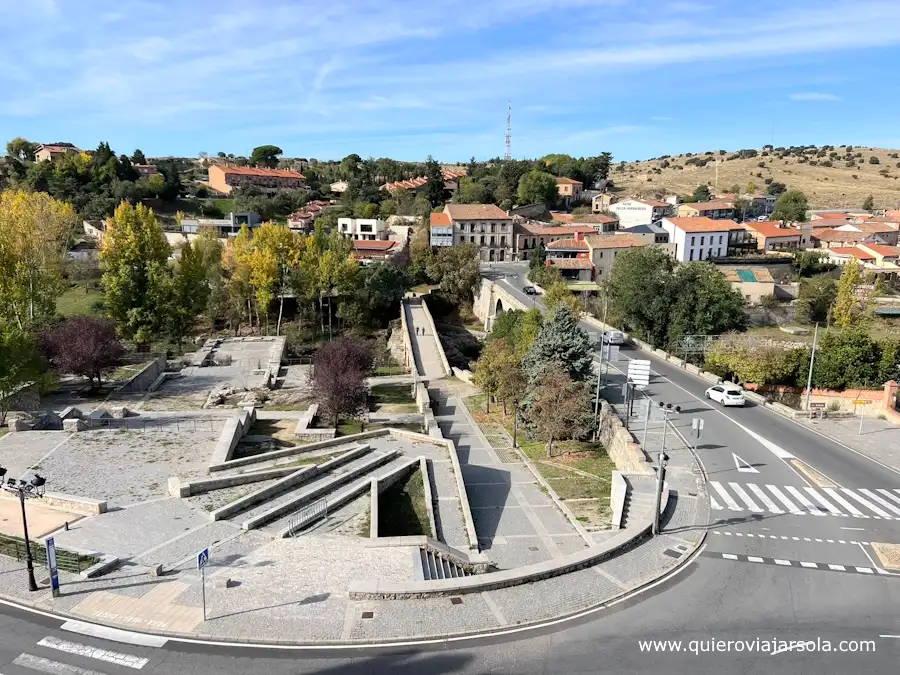 El puente visto desde la muralla
